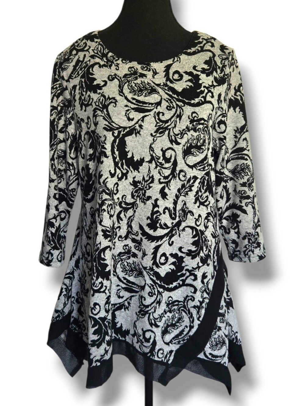 Tunic Sweater Asymmetrical Hem Papillon Black Grey Floral Stretch Knit Top Large